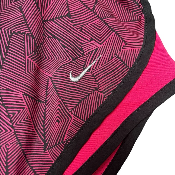 Nike shorts 💗 - Picture 2 of 4